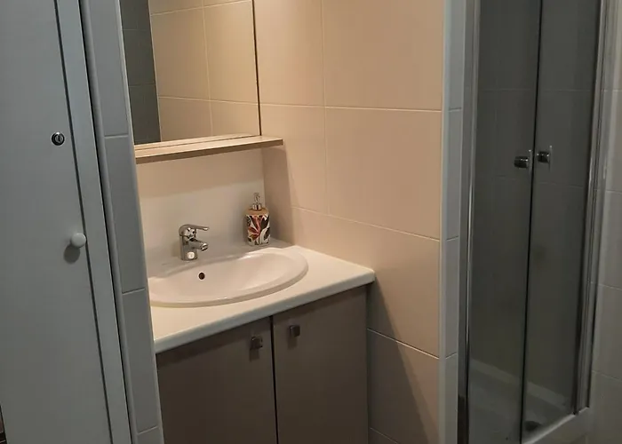 Patio Arena, 2 Etoiles, Terrasse, Parking, Wifi, Entree Et Sortie Autonomes, Local Velos 아파트 *